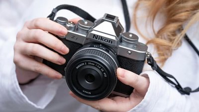 Zf 韌體 3.00 來了！Nikon 為復古相機加上「菲林味」？