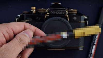 只需一枝筆，讓你的 Nikon Zf 秒變「歲月名機」！