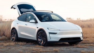 Tesla Model Y Premium 長續航後驅版抵港！預估續航達 691 公里