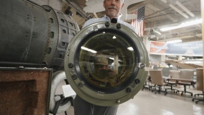 美軍洛歇 A-12 偵察相機開箱！焦距達 24 吋、內建動態補償技術