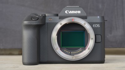 全片幅入門機 Canon EOS R8 Mark II 正式登場：終於有 IBIS、Joystick ，還有正負片風格？