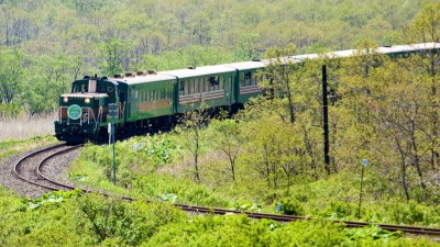 帶電鋸闖北海道鐵路「執景」？23 歲日男為拍觀光列車最後一程終斷正