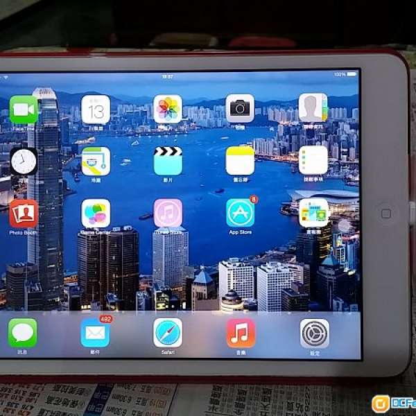 iPad mini 2 Retina Display 4g 16GB 已JB IOS7.0 $3000 保養到12月