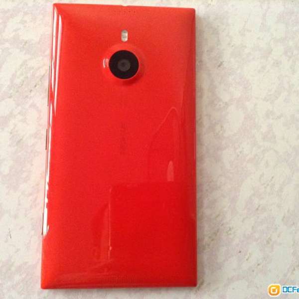 nokia 1520紅色---全新一樣99.999999%