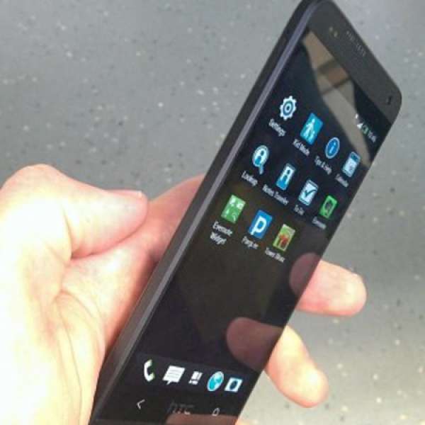 99% New 黑色 HTC mini m4 水貨 金屬機身 連原裝皮套 Android 4.4