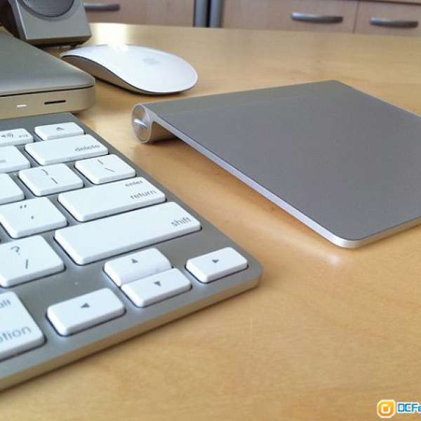 Apple Magic Trackpad Multi‑Touch 觸控板 （not iphone 6, iphone 5s)