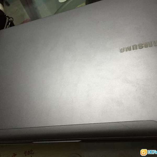 出售90%新 Samsung Notebook I5 3210 GT630M