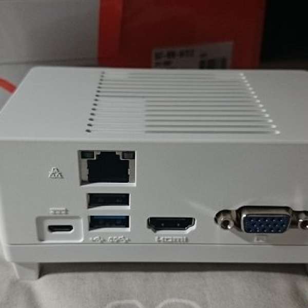 ECS Liva Mini PC Kit(64GB白色限量版)
