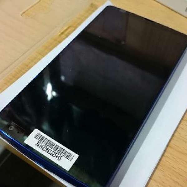 99.99%新 LG ISAI L24藍色日版無鎖有店舖保養無花，只是開盒試機