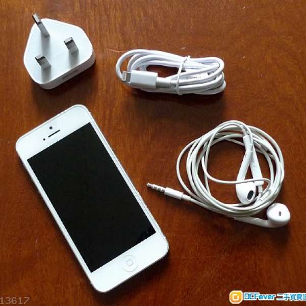 Used iphone 5 16GB silver white 銀白