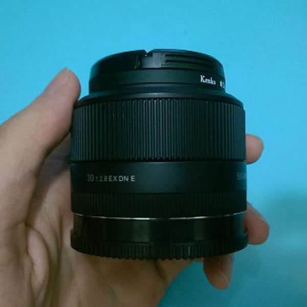 Sigma 30mm f/2.8 EX DN (Sony E mount) (Excellent Condition)