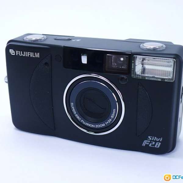 Fujifilm Silvi f2.8 Black