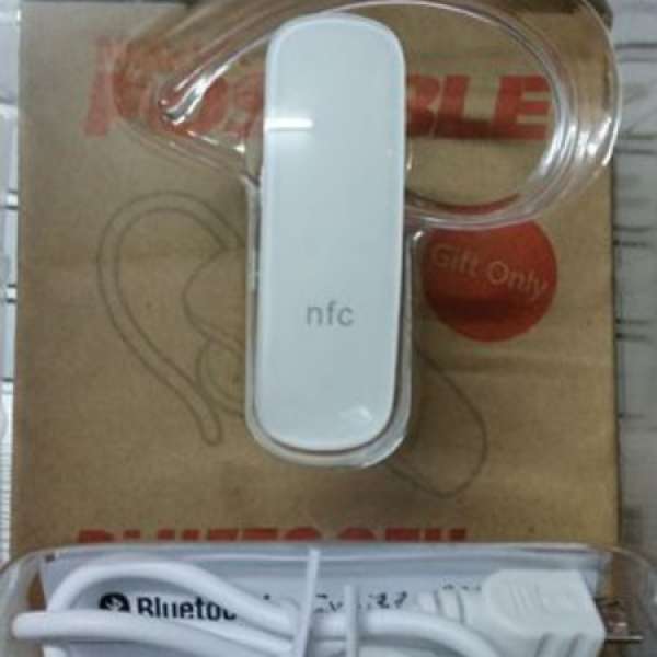 HUAWEI 原廠NFC 藍牙耳機乙個