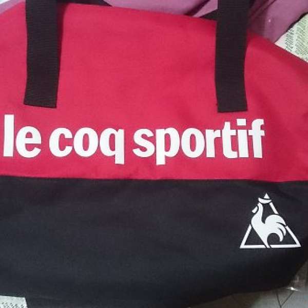 100% 全新 Le Coq Sportif 紅黑色 公雞袋 連肩帶