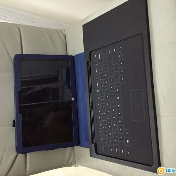 九成新Microsoft Surface RT 64G平板連原廠touch cover
