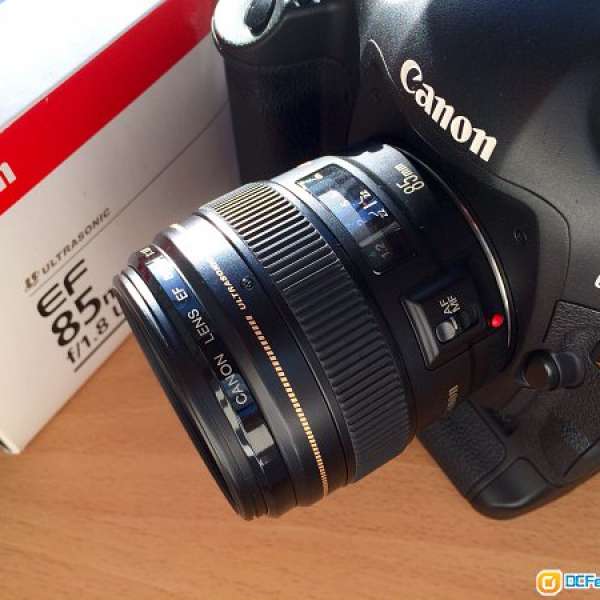 Canon EF 85mm f1.8 USM 送引閃