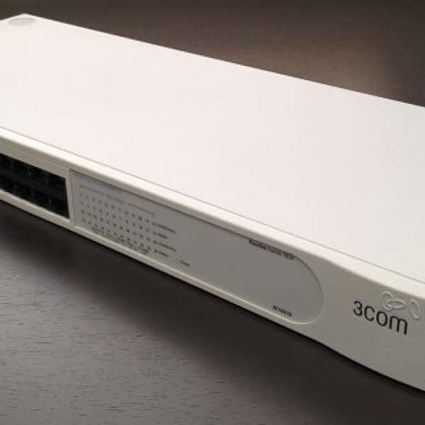 3com Baseline Switch 2824 (24ports x 10/100/1000)