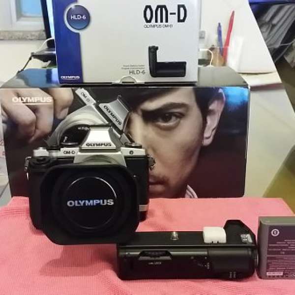 Olympus OM-D EM5 Kit Set
