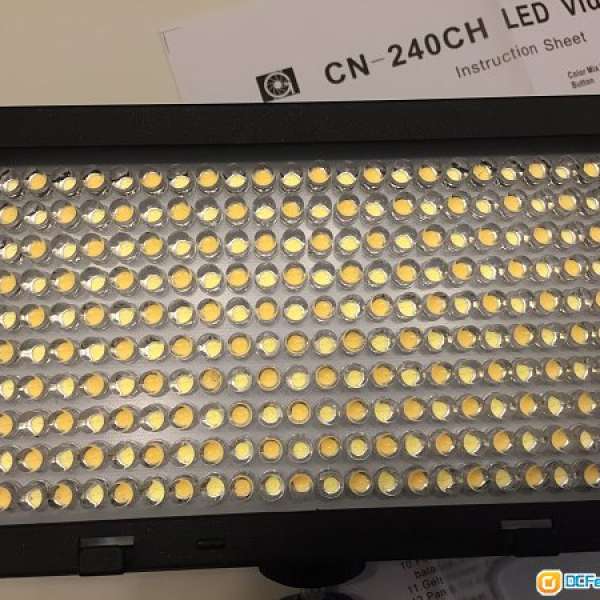 LED Video Lighting  CN-240CH  (95% New)