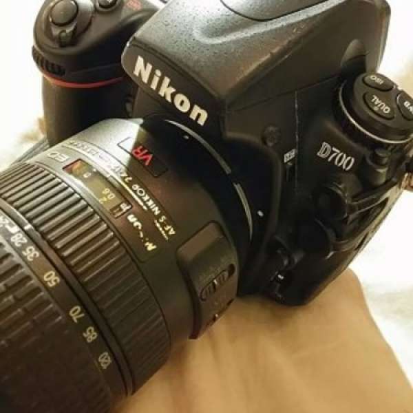 Nikon D700 + 24-120 3.5-5.6G VR + MB D10 連盒行貨(已過保)