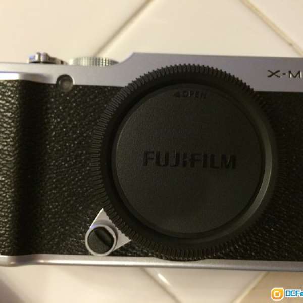Fujifilm X-M1 XM1 銀黑色body 行貨有保