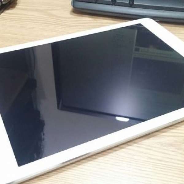 Ipad Air 32gb wifi white color