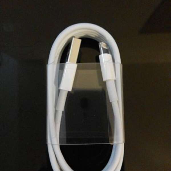 全新原裝 Apple Lightning 至 USB 連接線 (1 米)