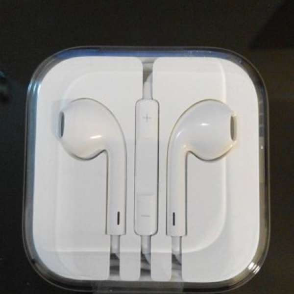 全新原裝 Apple EarPods 配備遙控及咪高風