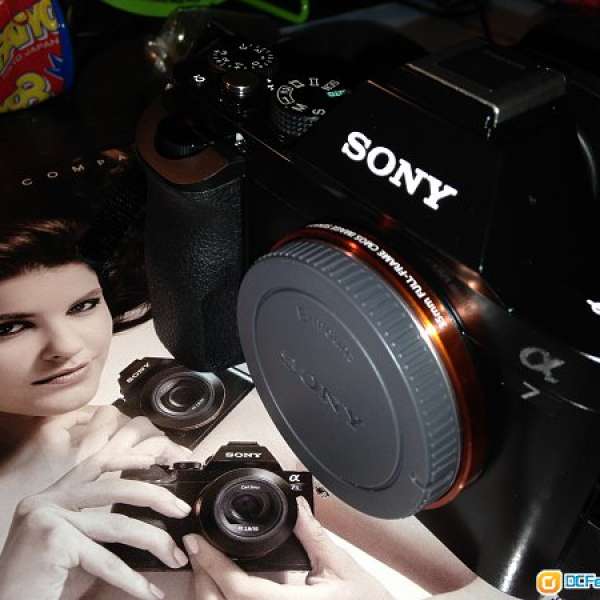 剛買了幾日 極新 Sony A7 連 SEL2870 套裝有盒 Full Set 換 Leica X Vario 銀色