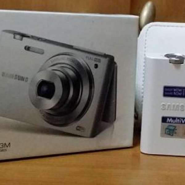 100% NEW Samsung MV900F 出售