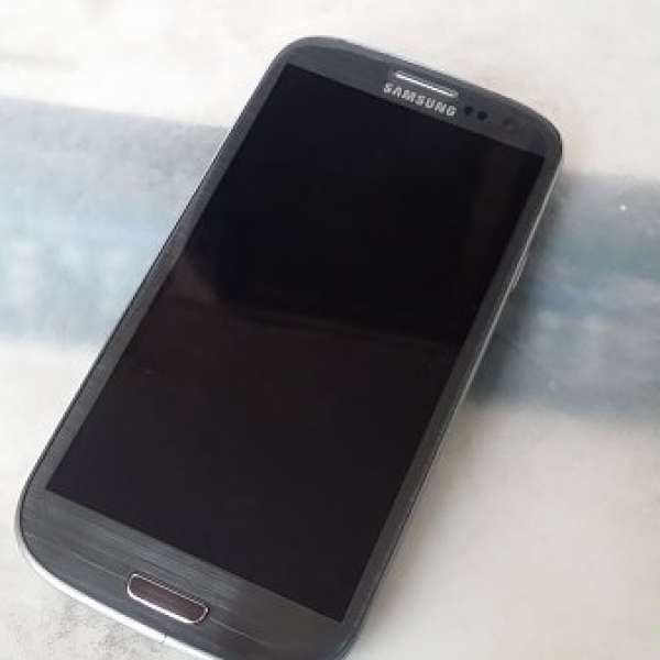 平放中Samsung Galaxy S3 i9305 4G LTE 灰色16G，行貨，有盒
