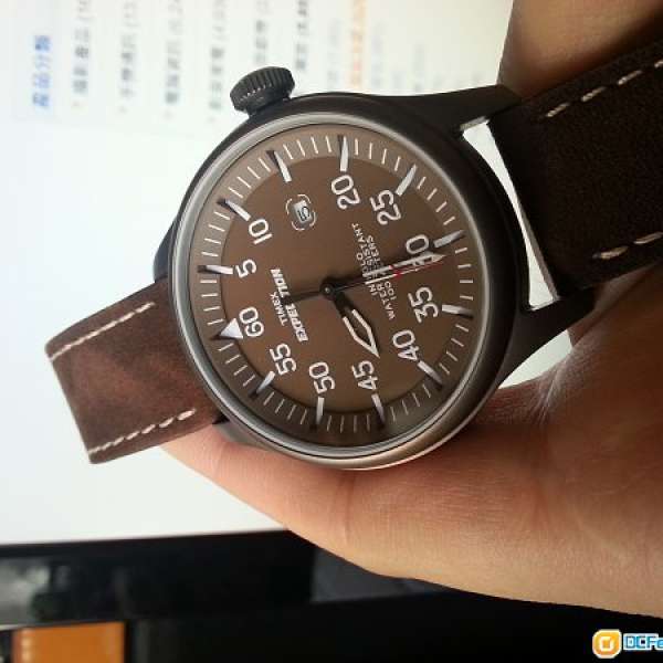 timex 皮帶軍錶99新，新淨，無花, 100%work