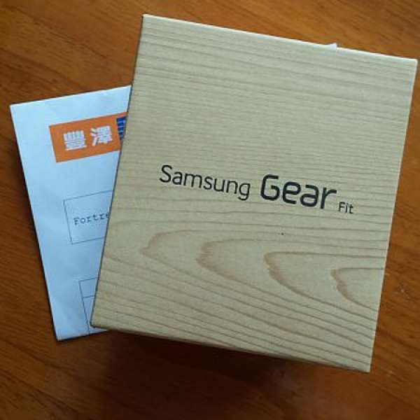 Samsung Gear Fit (全新)