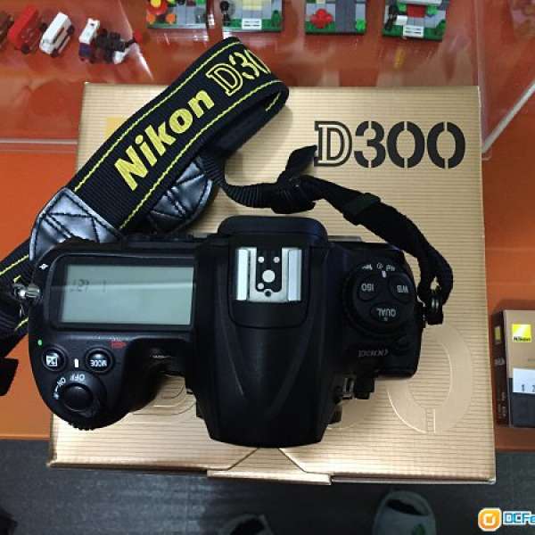 新淨 齊盒齊配件齊保養証 Nikon D300 多一粒新買原廠電 (送100%全新腳架 & 相機袋)...