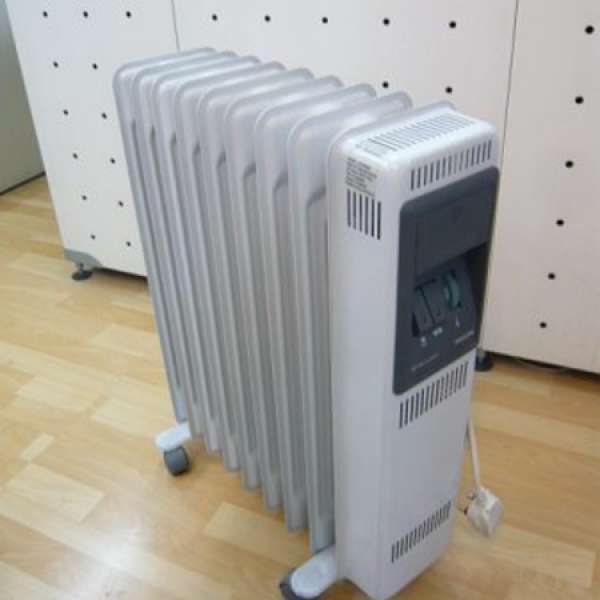 Philips 8片 2000W 暖爐  新9成以上  少用    歐洲制