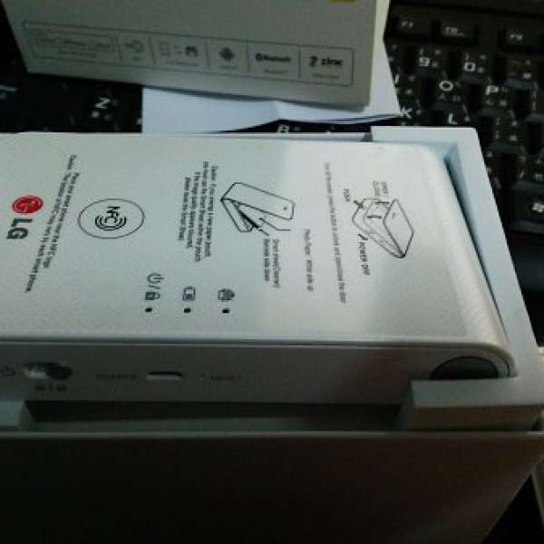LG Popo PD239 Pocket Photo Printer (White)