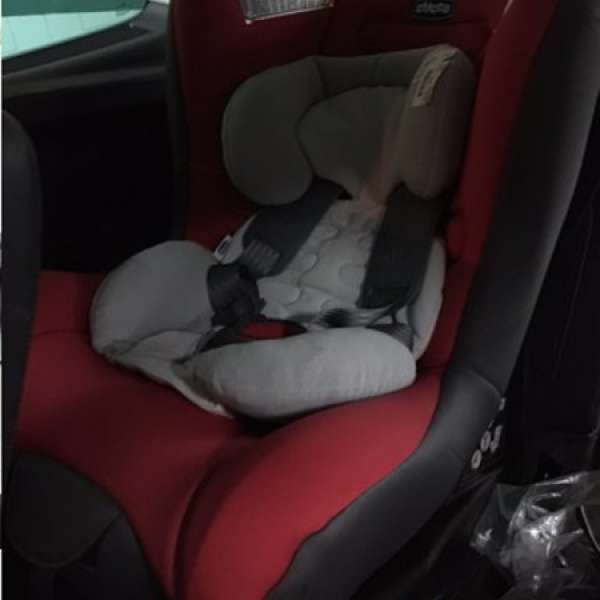 An used Chicco baby car seat (Chicco 嬰兒汽車坐椅）