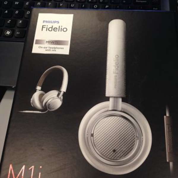 Philips Fidelio M1 headphone