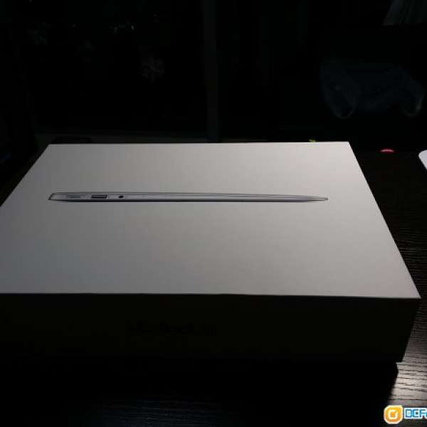 全新 MacBook Air 13", 128GB