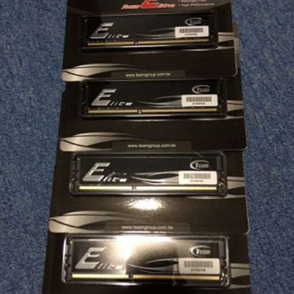 全新未開封 Team Group DDR3 1333 4GB RAM x 4