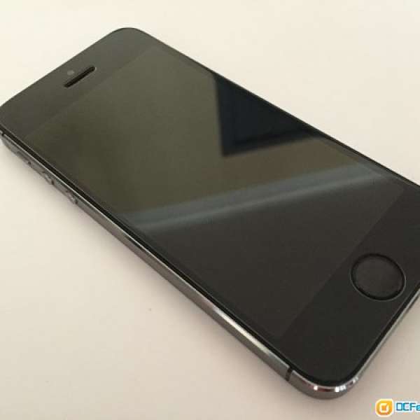 iPhone 5S 16G 黒色 95%新 港行