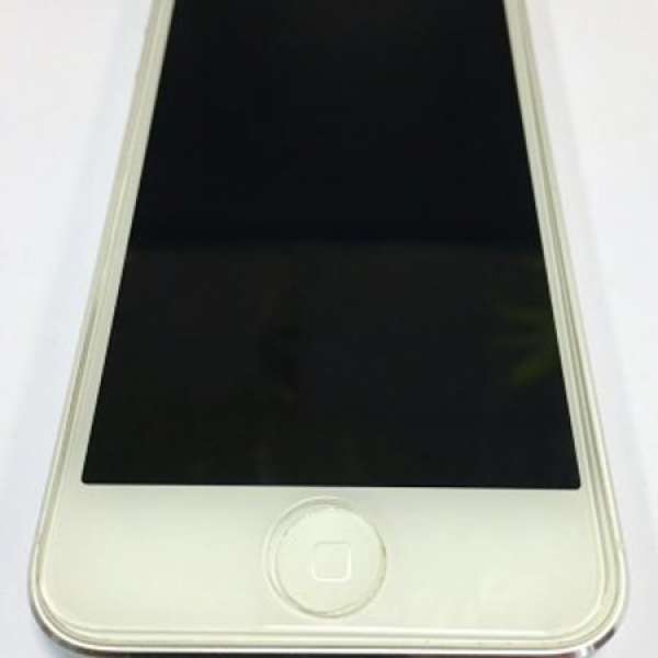 99% New iPhone 5 32G 白色，$2300