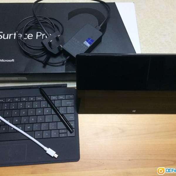 Surface Pro 2 64GB w/ pen, HDMI and type cover 2