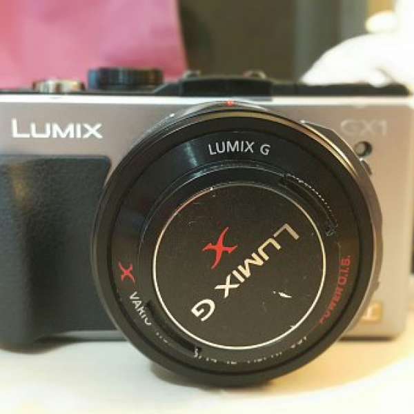 Panasonic Lumix DMC-GX1with 14-42mm kit 鏡
