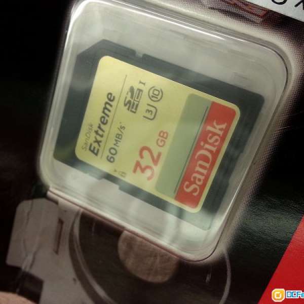 Sandisk 32gb extreme gold sd card 60mb/s 100 new