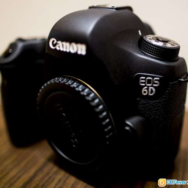 Canon 6D 99% 新  有保行貨 極少用, 外觀極新淨