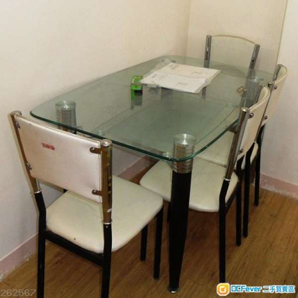 餐檯 + 4椅 (套裝) ($200 或 免費送贈)