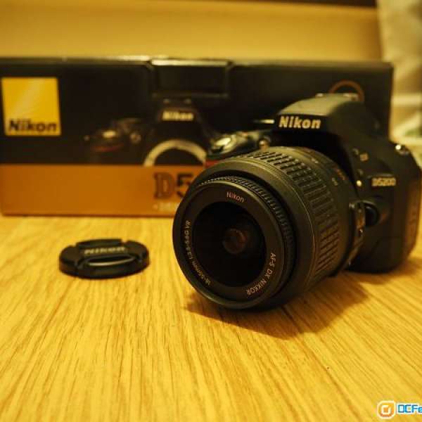 Nikon D5200 with 18-55VR (2013年10月24日買入)