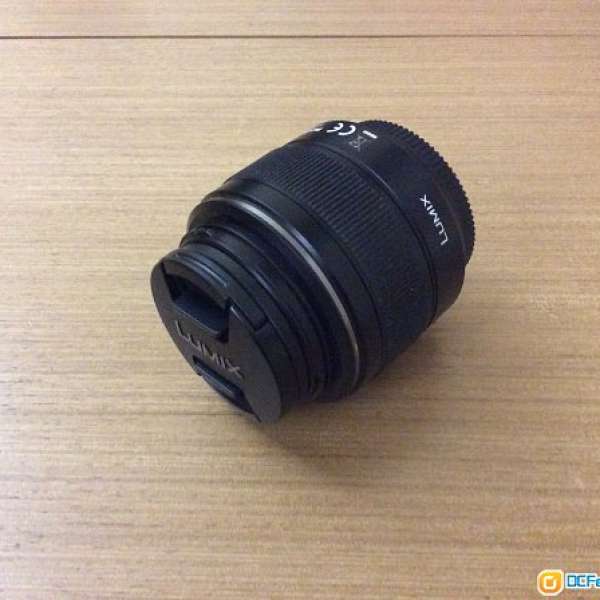 Panasonic Leica DG Summilux 25mm F1.4 (m43)