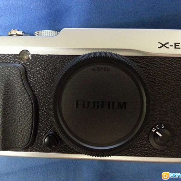 FUJIFILM X-E1 銀 機身